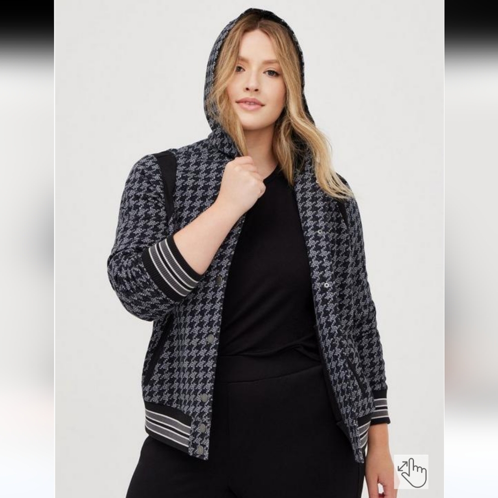 Torrid Fleece Varsity Bomber Jacket Womens XL Black Gray Casual Comfy Retro 90s